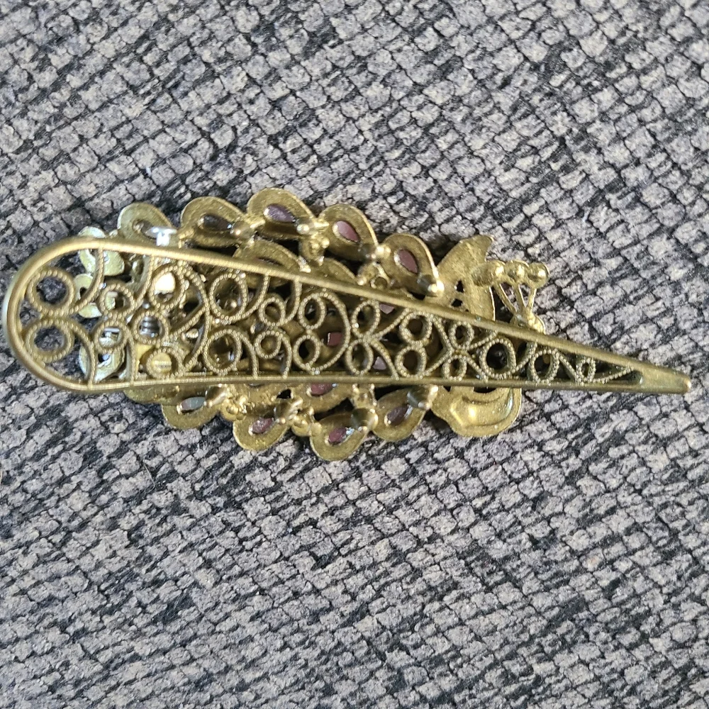 🌟 4/$20 NWOT Multicolor Peacock Hair Clip - Picture 3 of 3